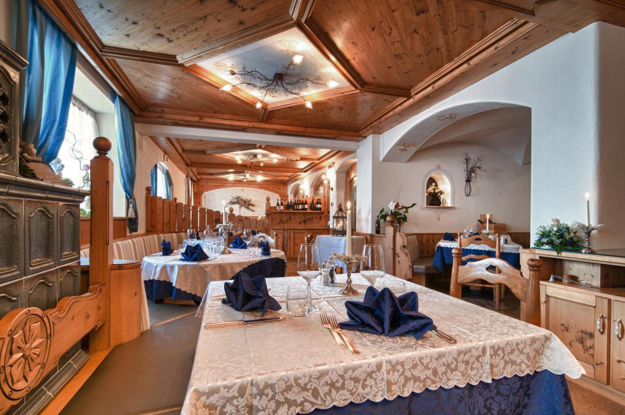 Family Hotel La Perla Fiera Di Primiero Zewnętrze zdjęcie