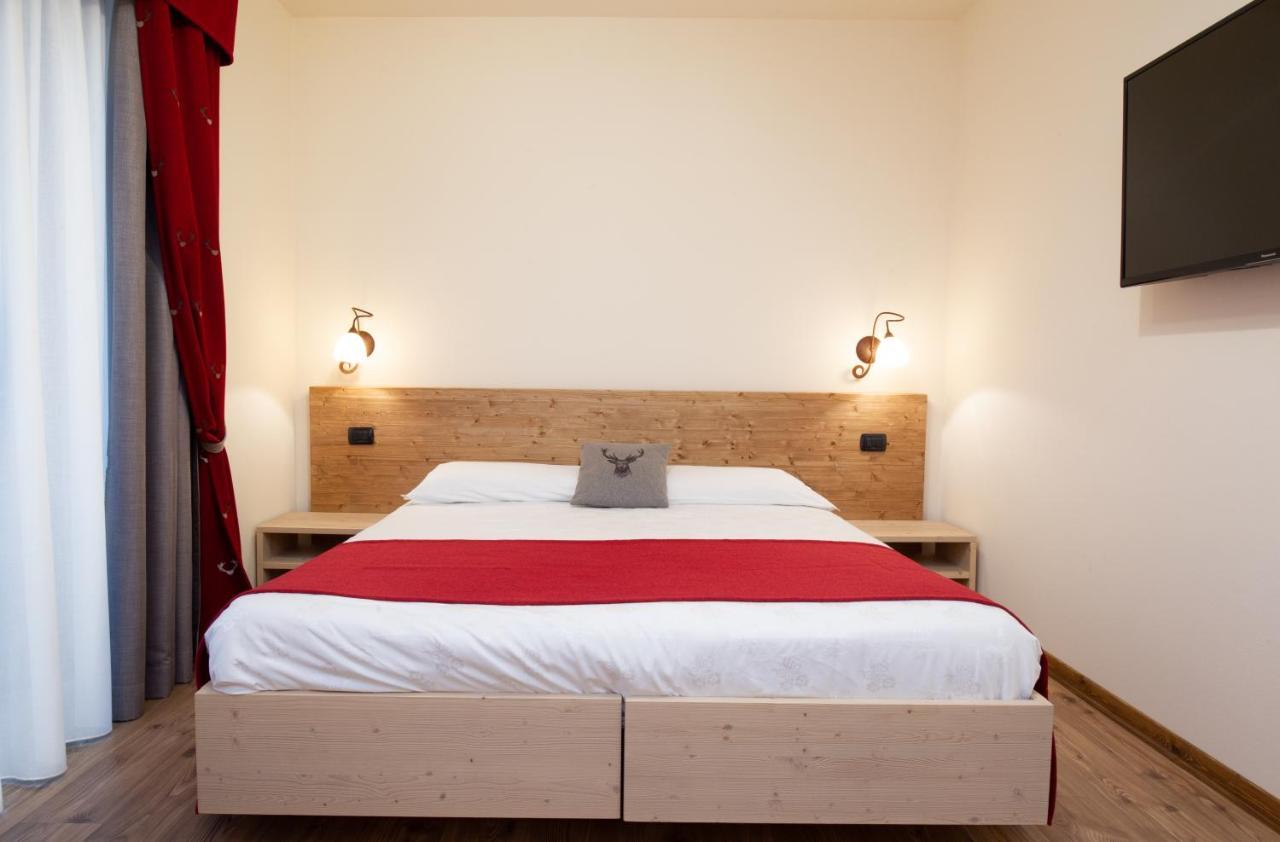 Family Hotel La Perla Fiera Di Primiero Zewnętrze zdjęcie